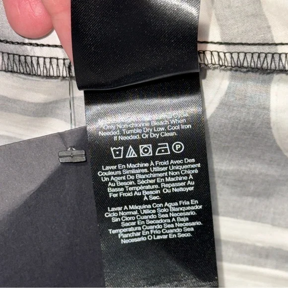 Donna Karan Black Cream Geometric Printed Midi Shirt Dress Buttons Down Size 16 - Picture 10 of 16